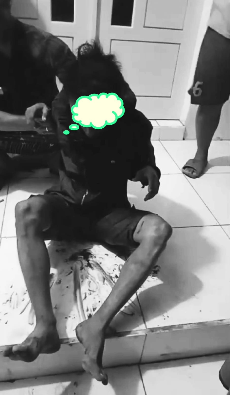 naas diduga maling beras 4 sak di gebukin oleh masyarakat di desa selogudik wetan kecamatan Pajarakan kab Probolinggo