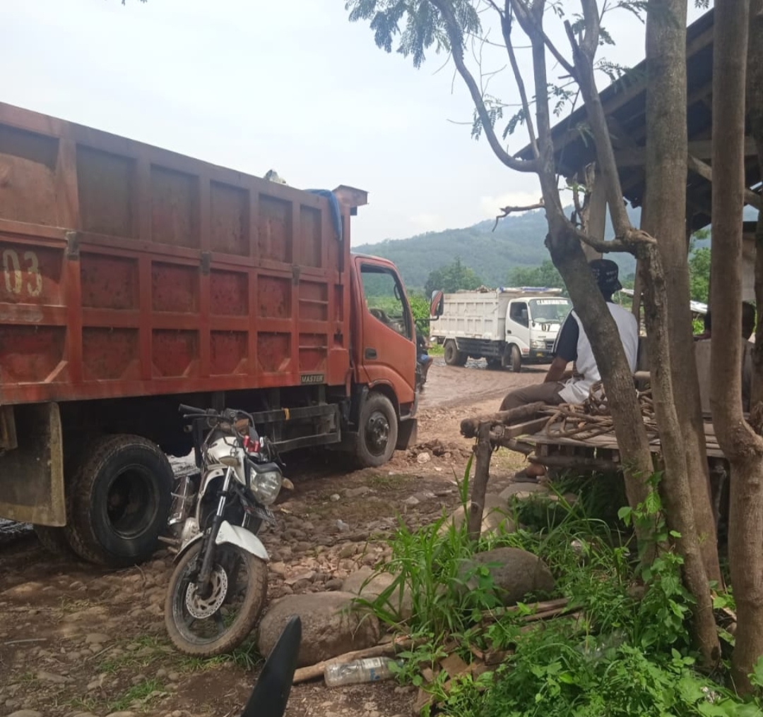 Tambang Galian C CV Pancar Glagas Jaya di Desa Bago Kecamatan Besuk Diduga Kebal Hukum, Penegakan Hukum Dipertanyakan