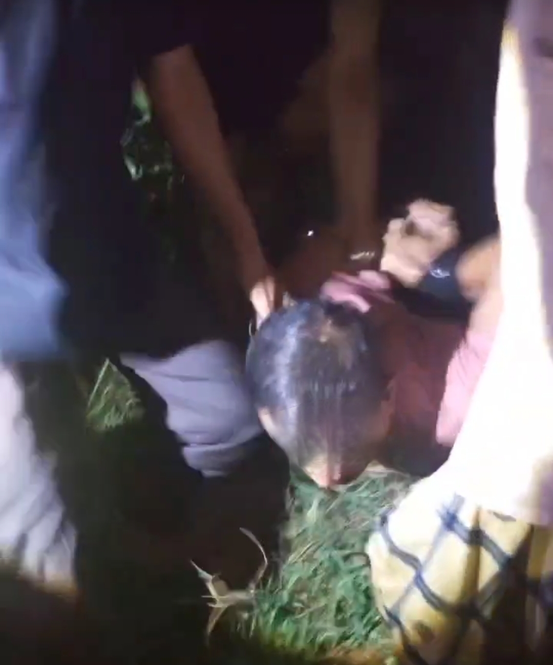 Begal Kenak Masa Di Area Kecamatan Gending Probolinggo