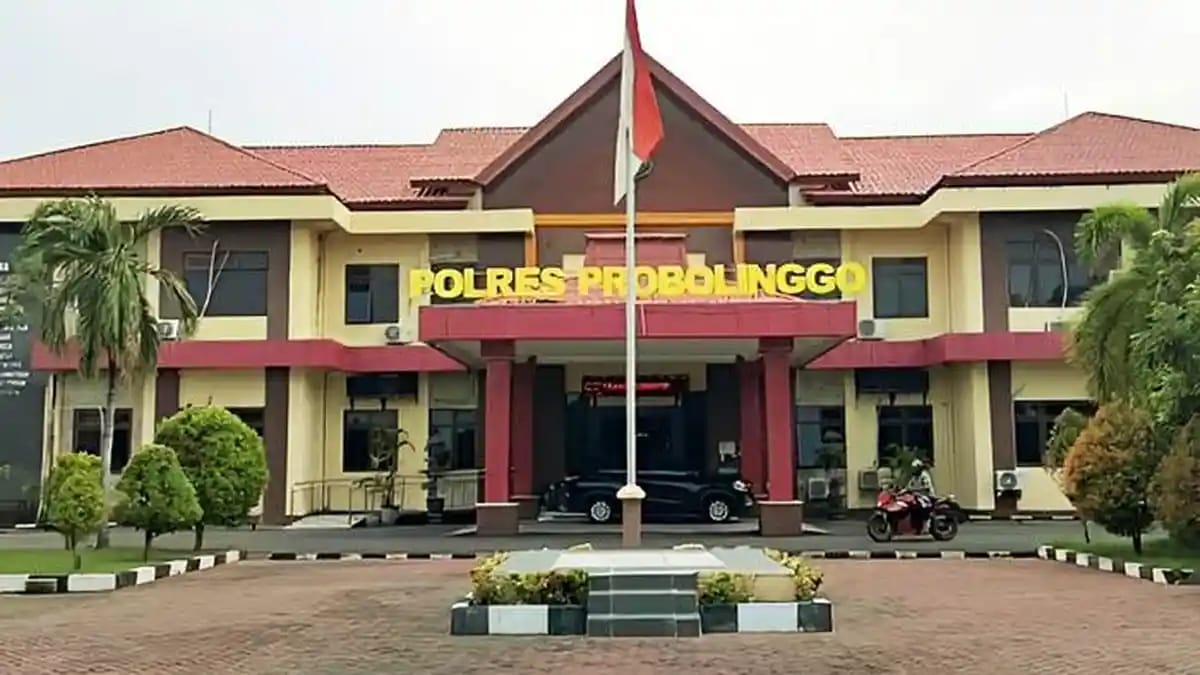 TikTokers probolinggo Dilaporkan Agus s,ke Polisi Buntut Unggahannya di TikTok