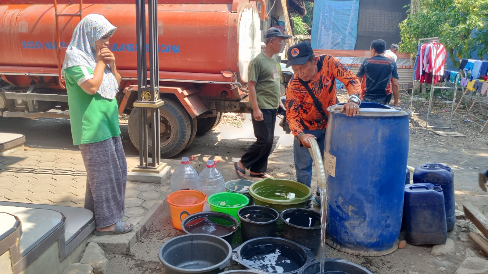 Pelayanan Buruk Perumdam Unit Leces: Air Mati Dua Bulan di Malasan Wetan, Tagihan Tetap Jalan Normal