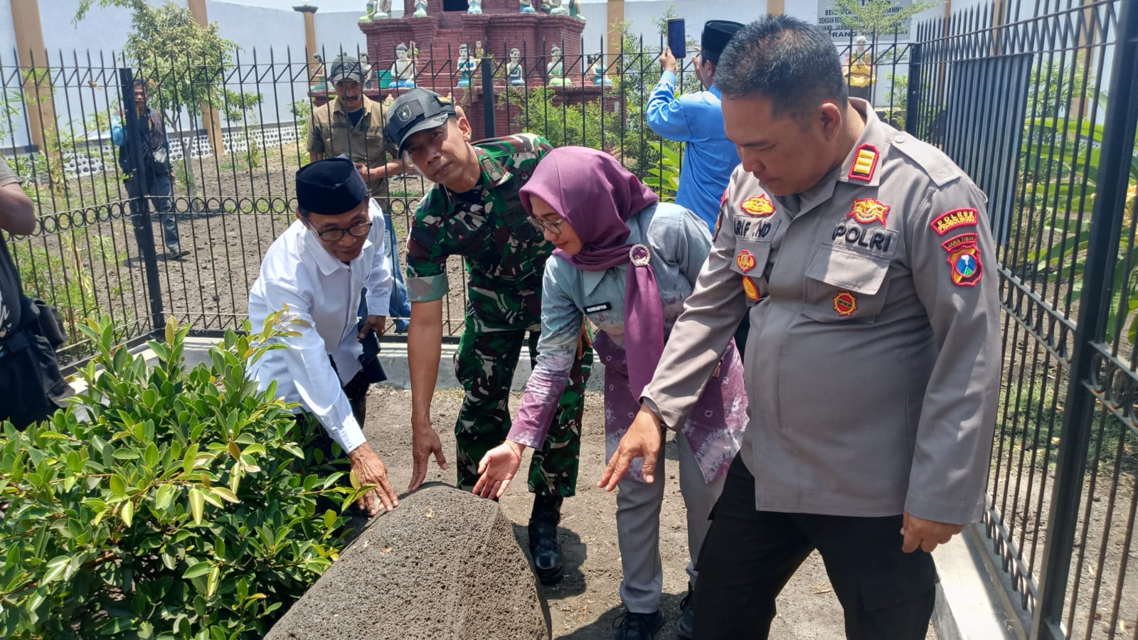 Musyawarah Batu Celeng Berujung Panas, Bintaos Patok Syarat Uang Puluhan Juta untuk Pengembalian Ikon Ganting Kulon